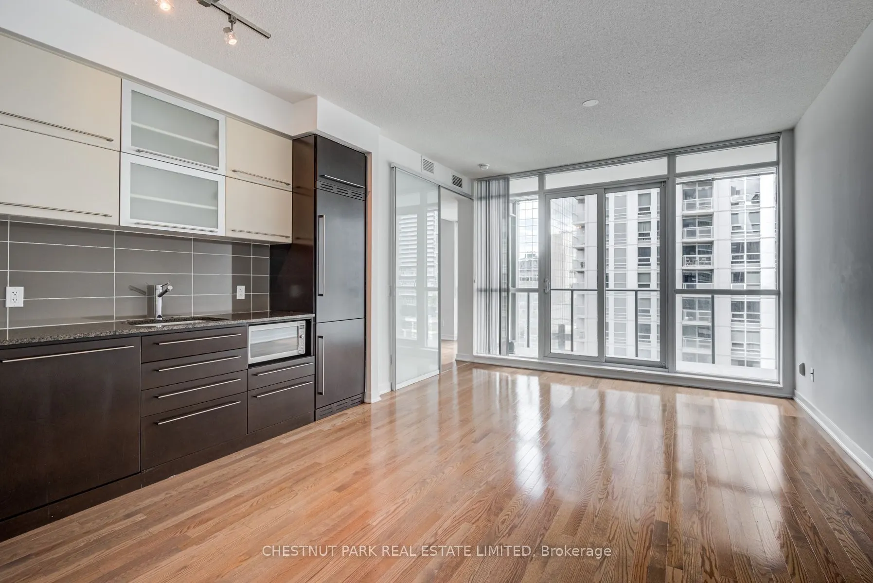 770 Bay Street, #1106