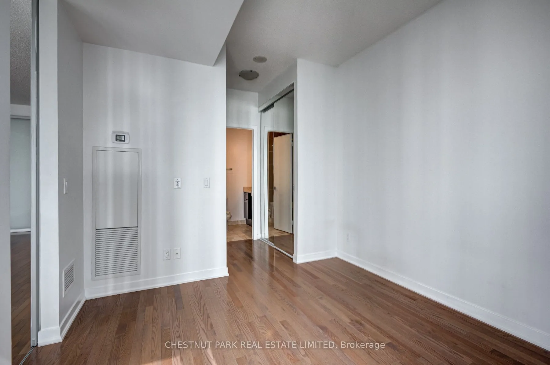 770 Bay Street, #1106