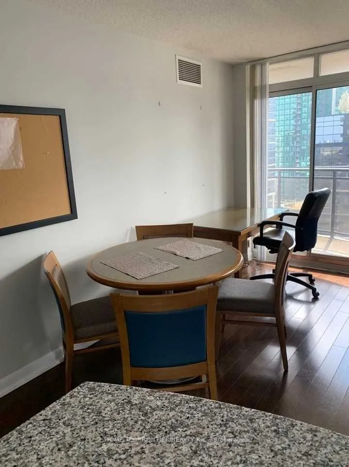 33 Sheppard Avenue, #2206