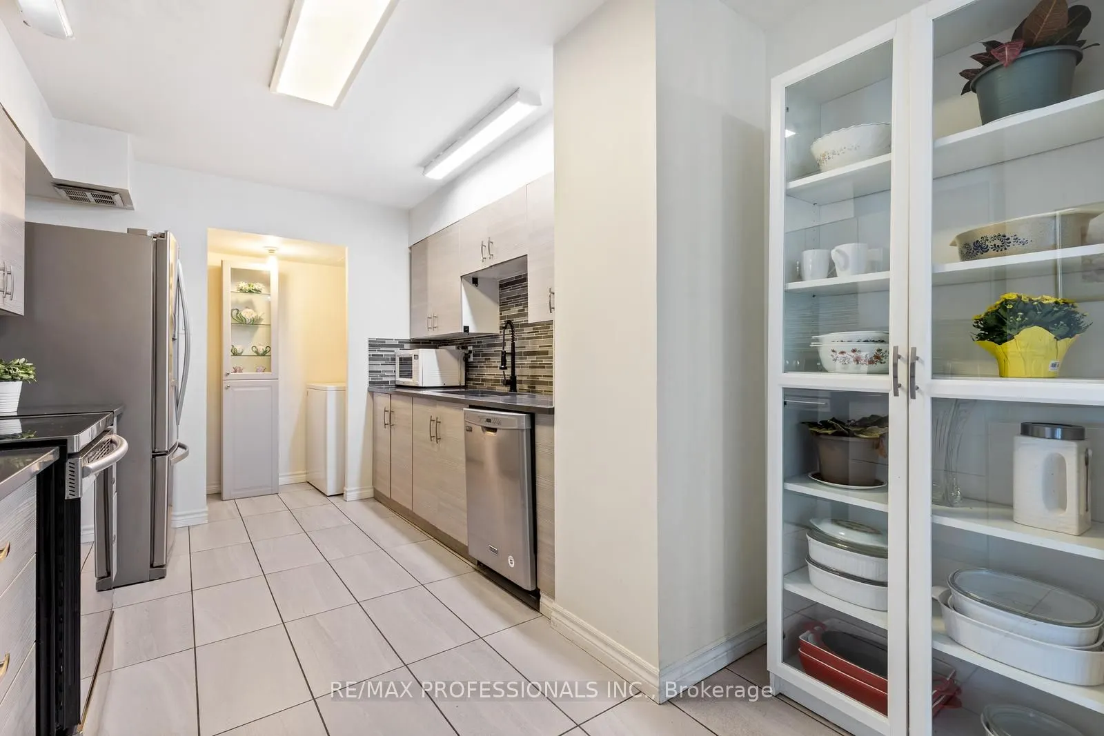 33 Elmhurst Avenue, #1104