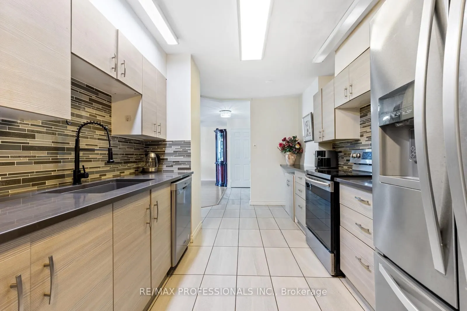 33 Elmhurst Avenue, #1104