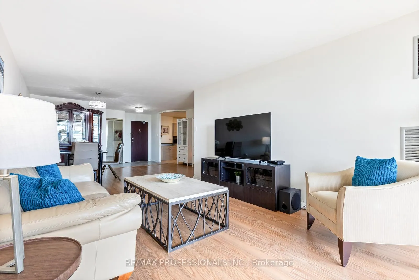 33 Elmhurst Avenue, #1104