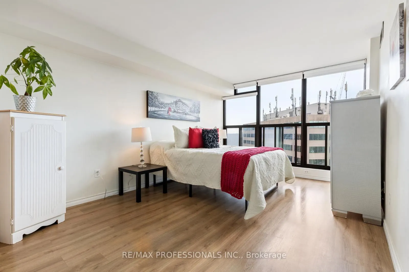 33 Elmhurst Avenue, #1104