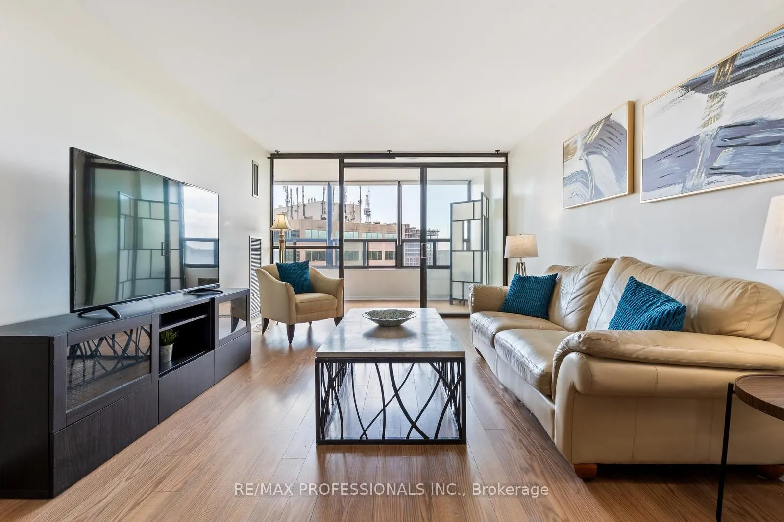 33 Elmhurst Avenue, #1104