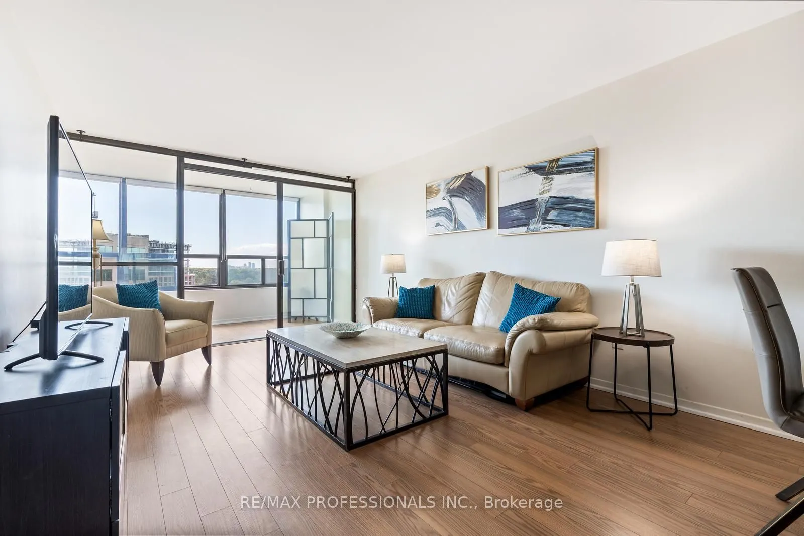 33 Elmhurst Avenue, #1104