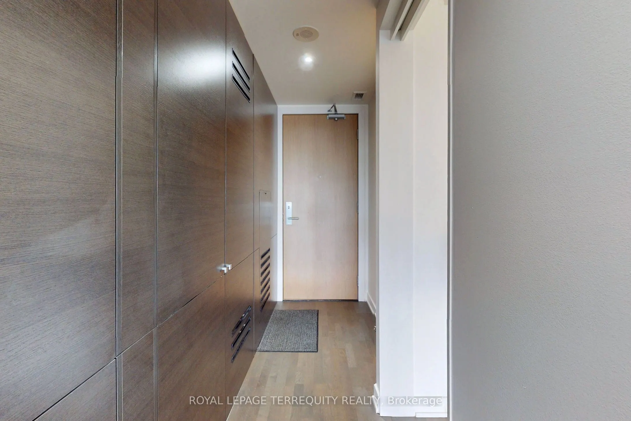 629 King Street W, #1325