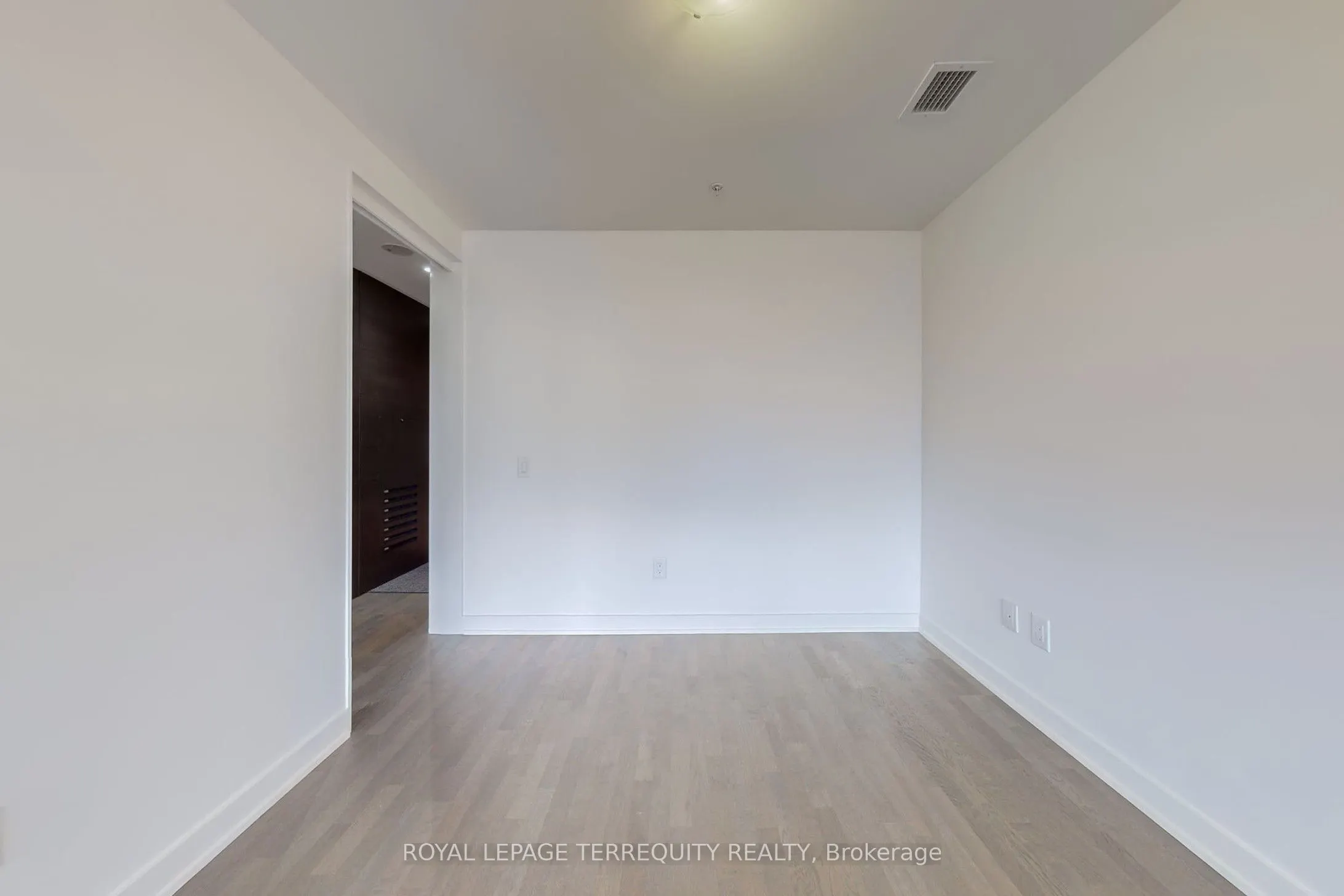629 King Street W, #1325