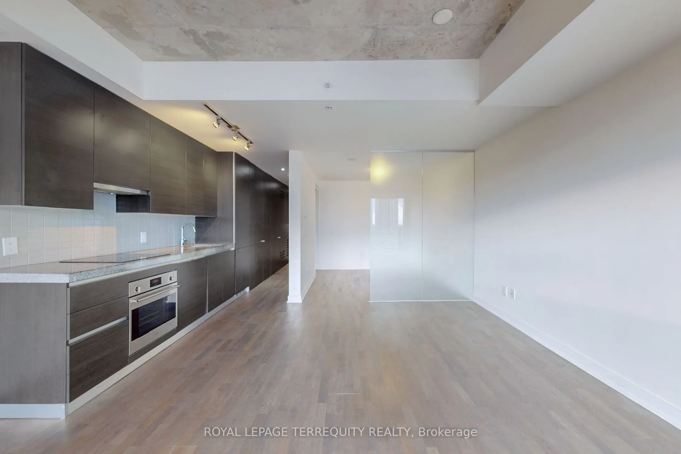 629 King Street W, #1325