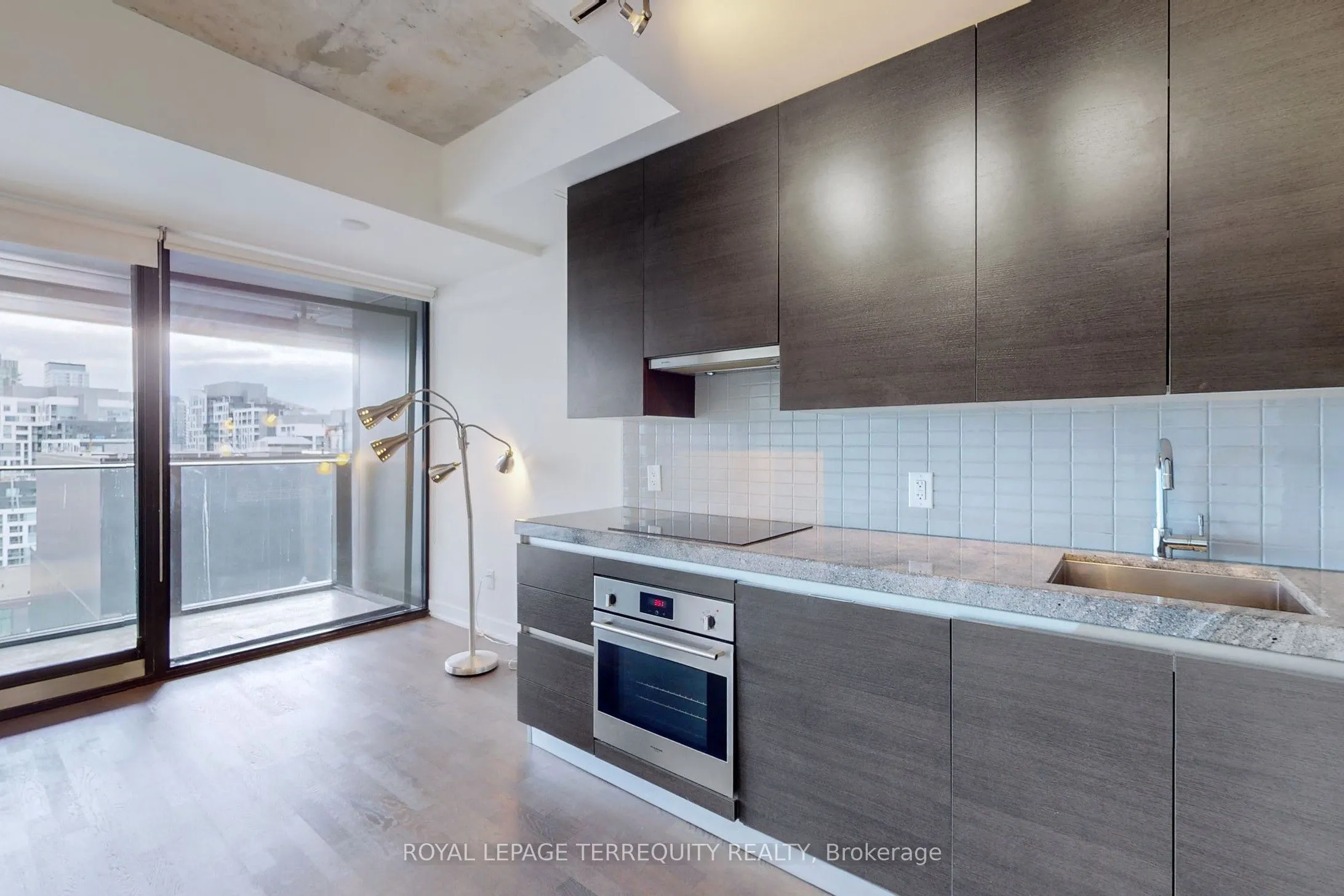 629 King Street W, #1325