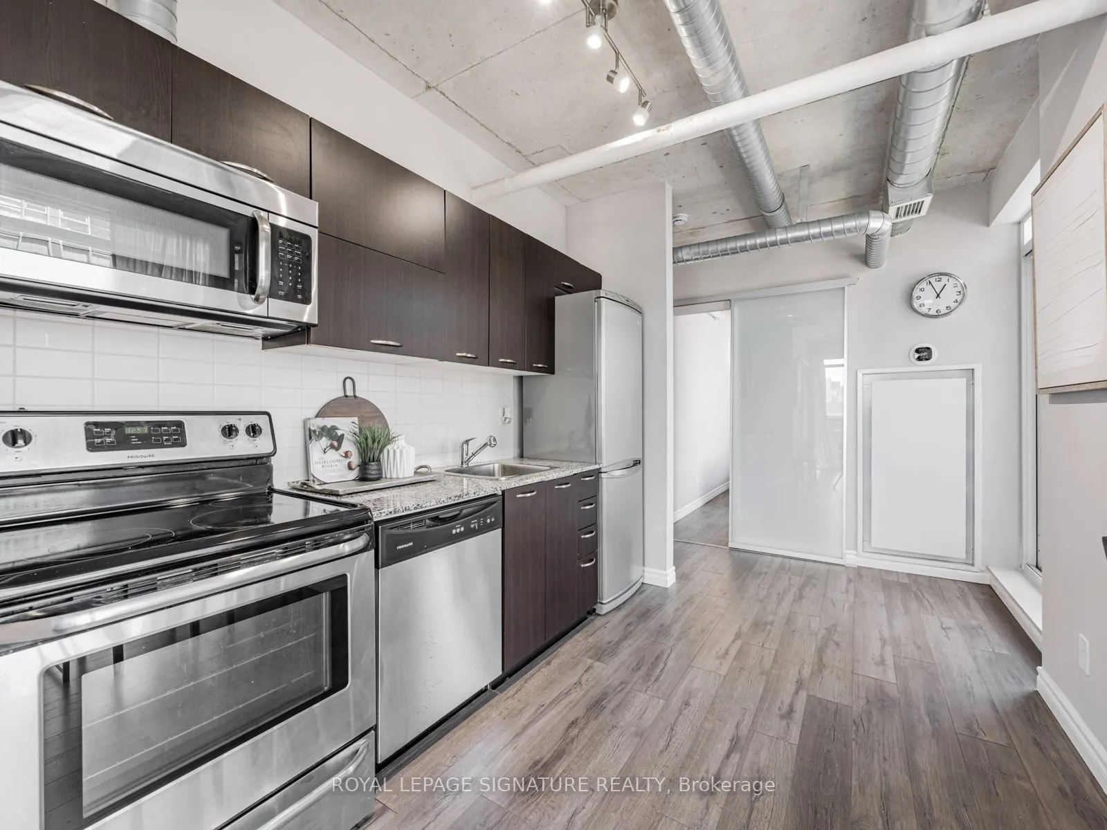 170 Sudbury Street, #806