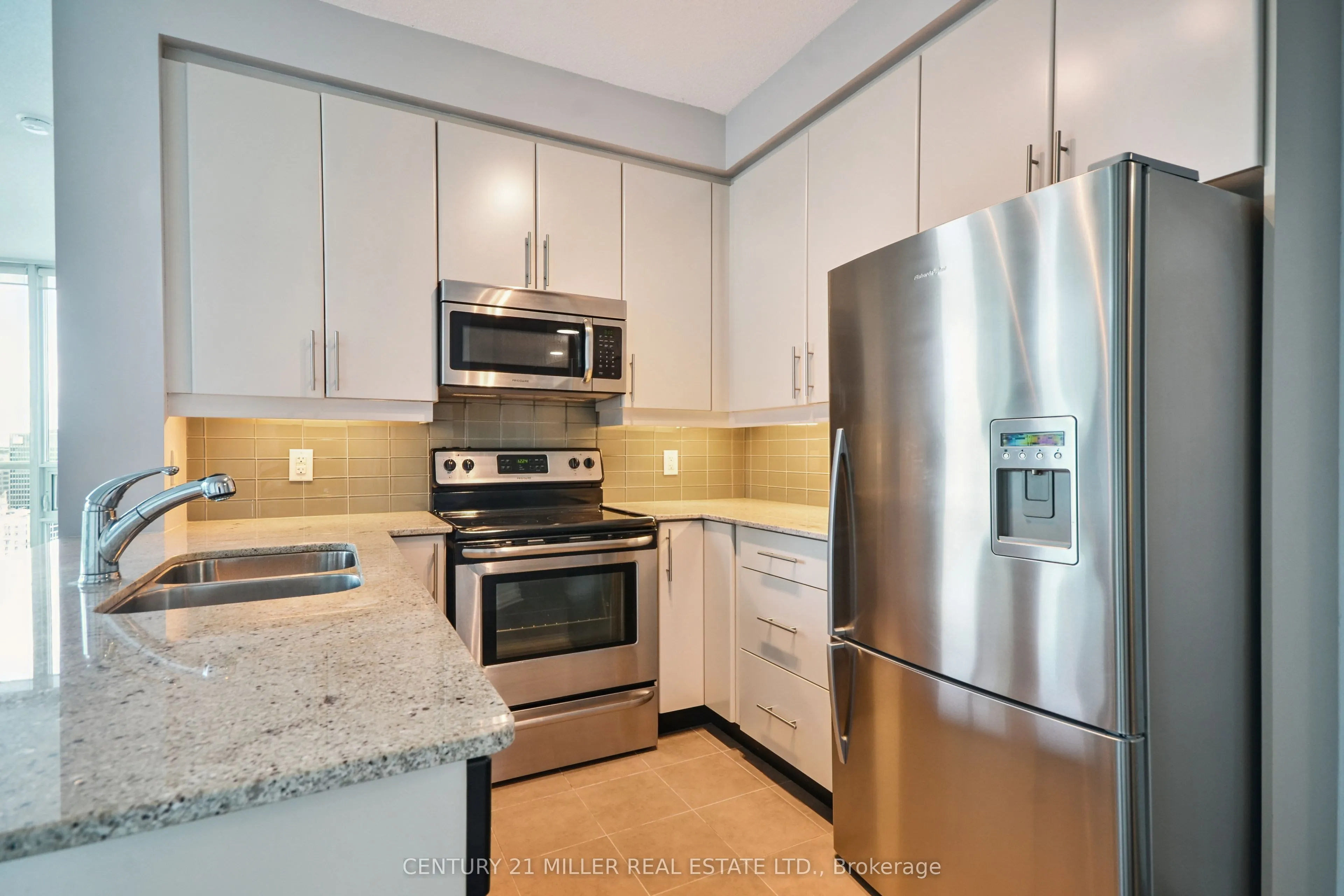 33 Bay Street, #4203