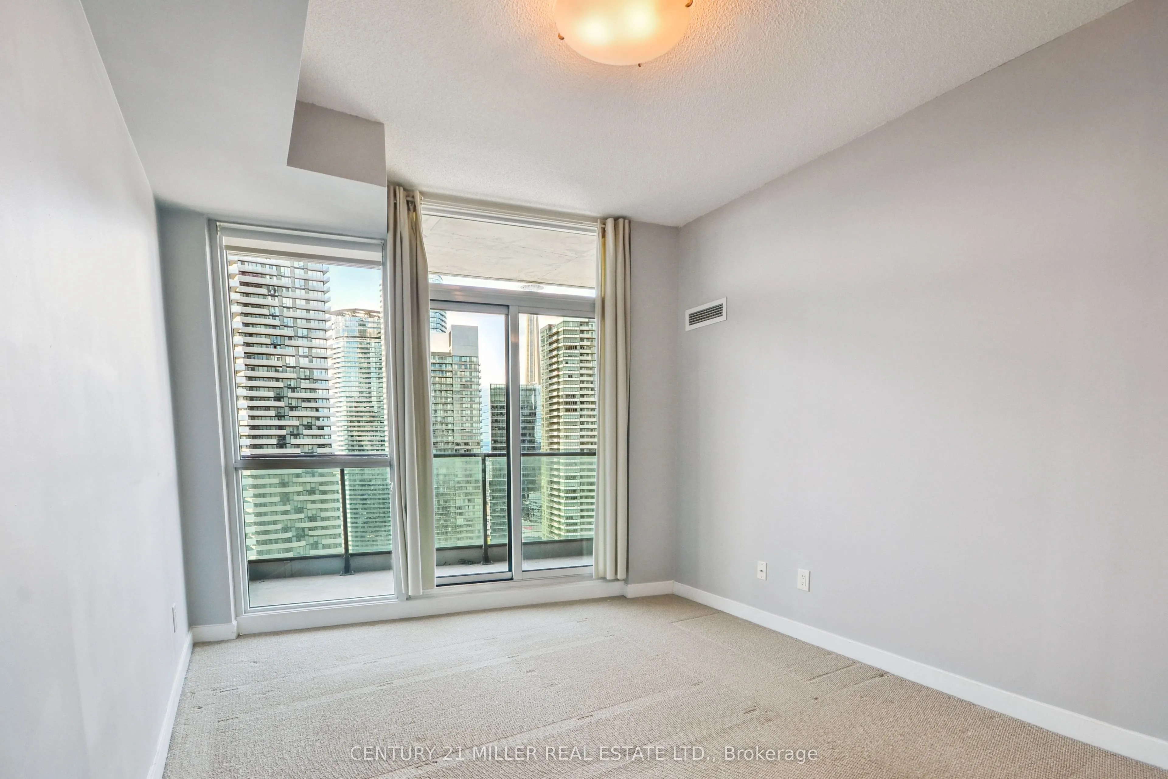 33 Bay Street, #4203
