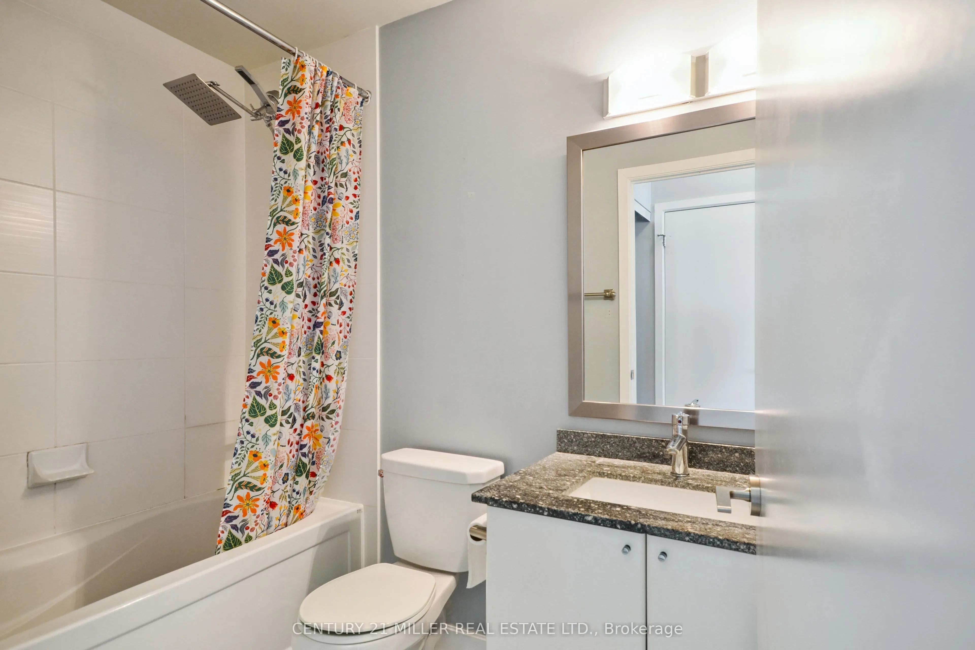 33 Bay Street, #4203