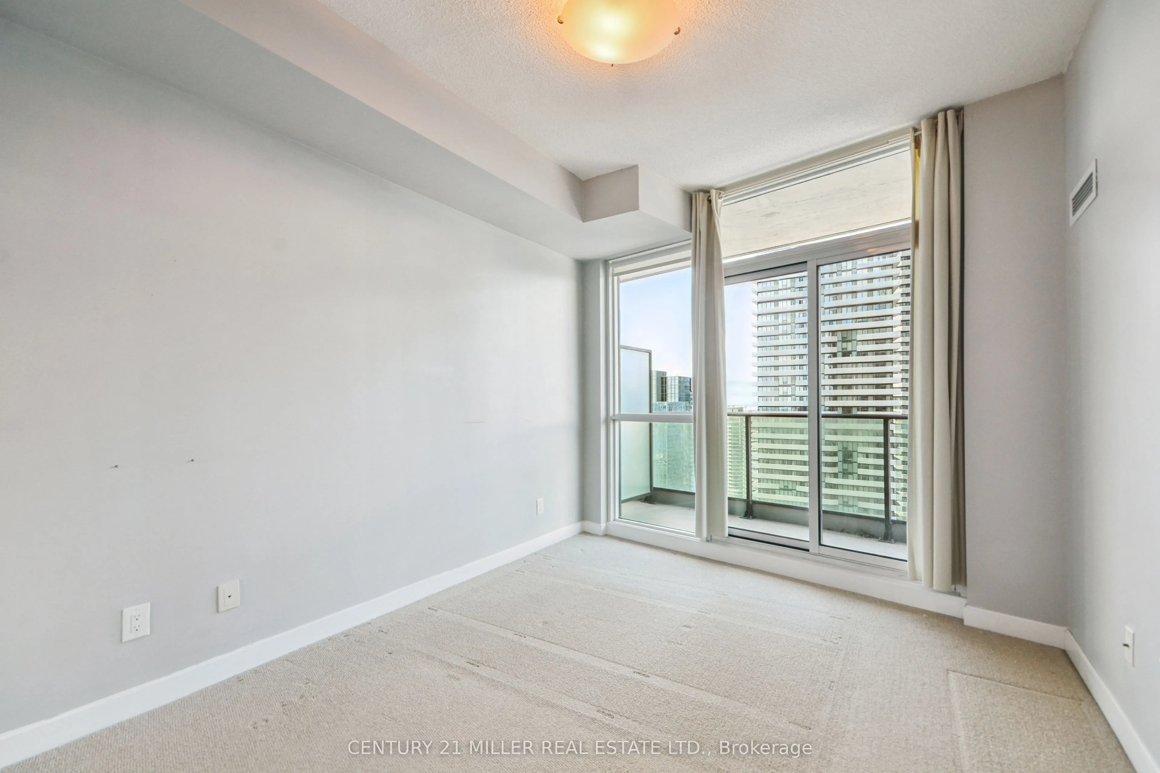 33 Bay Street, #4203