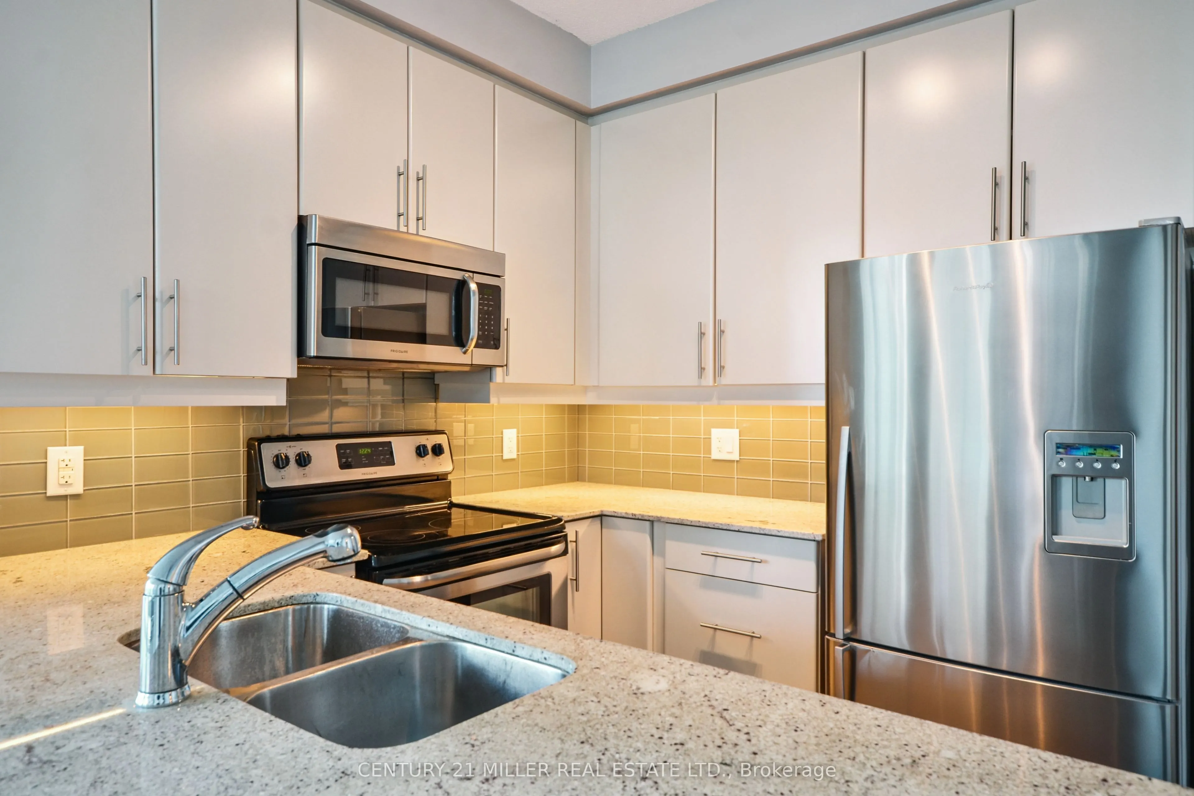 33 Bay Street, #4203