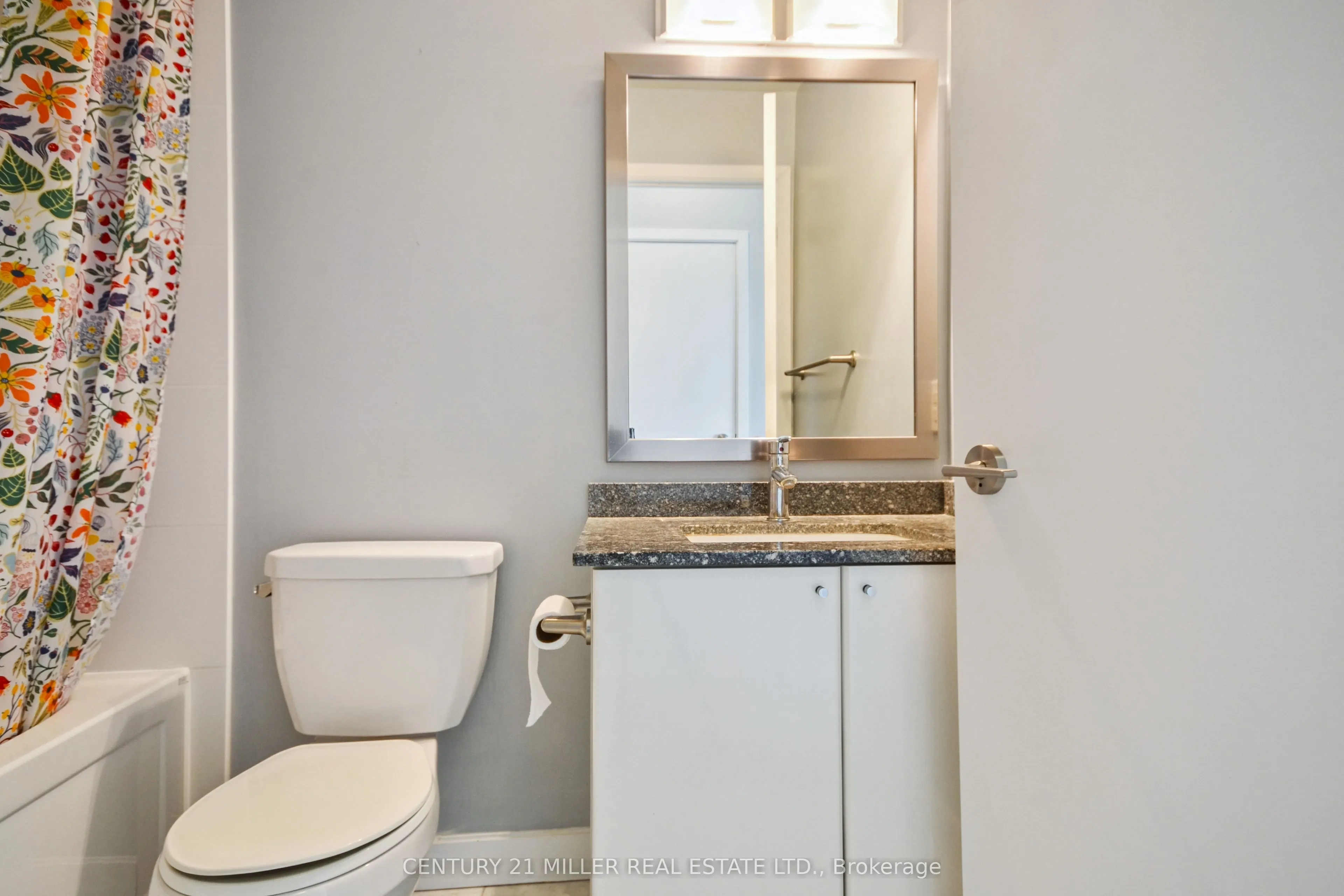 33 Bay Street, #4203