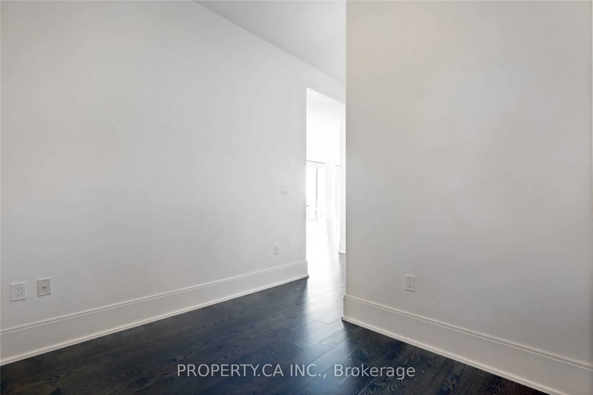 39 Queens Quay E, #314