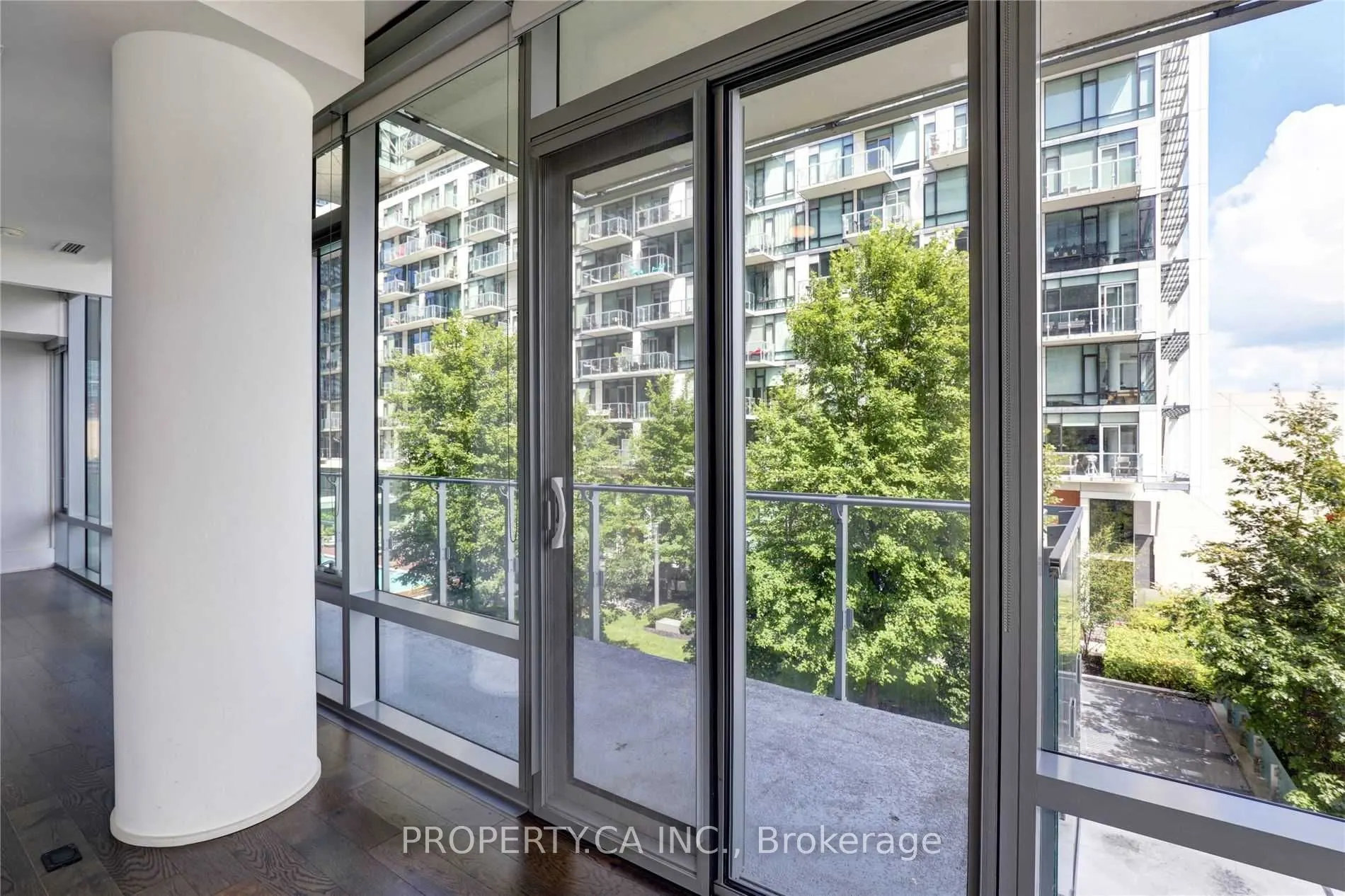 39 Queens Quay E, #314