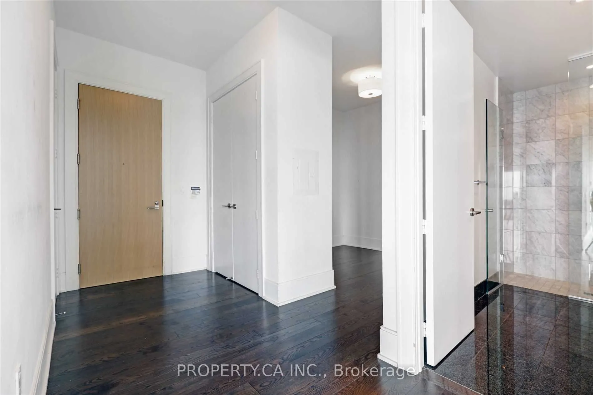 39 Queens Quay E, #314