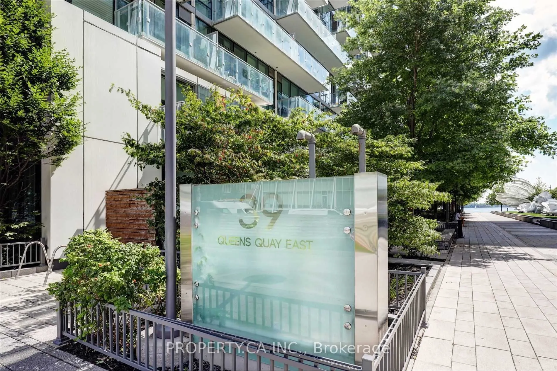 39 Queens Quay E, #314