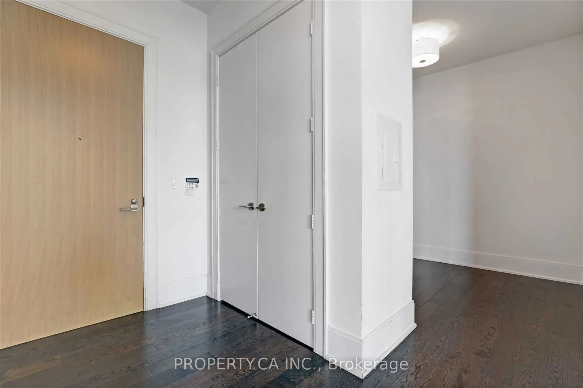 39 Queens Quay E, #314