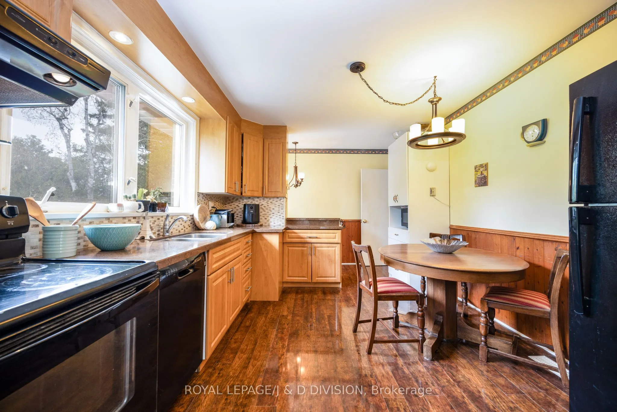 48 Greengrove Crescent