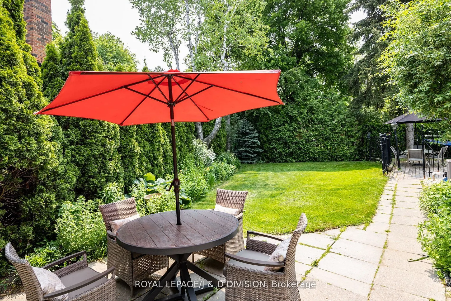 48 Greengrove Crescent