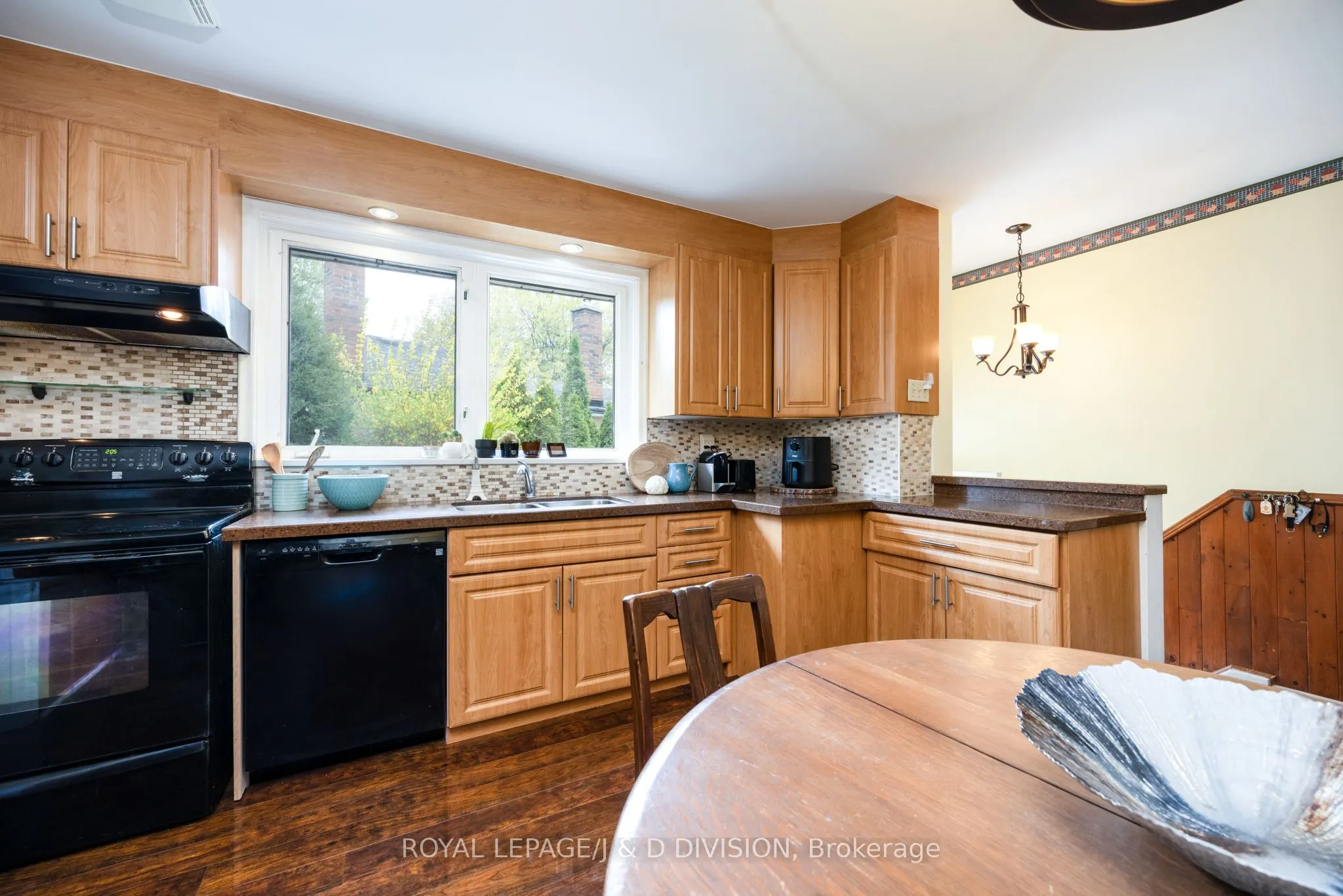 48 Greengrove Crescent