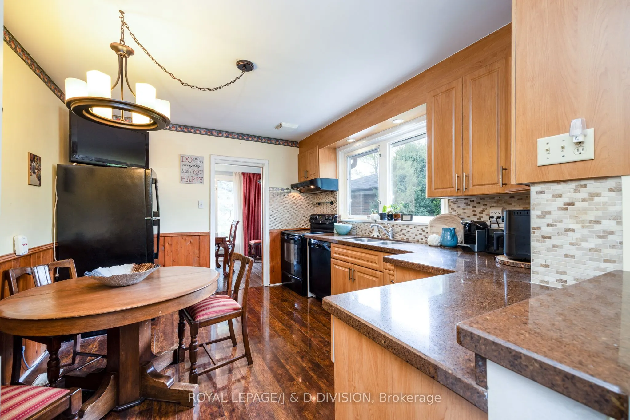 48 Greengrove Crescent