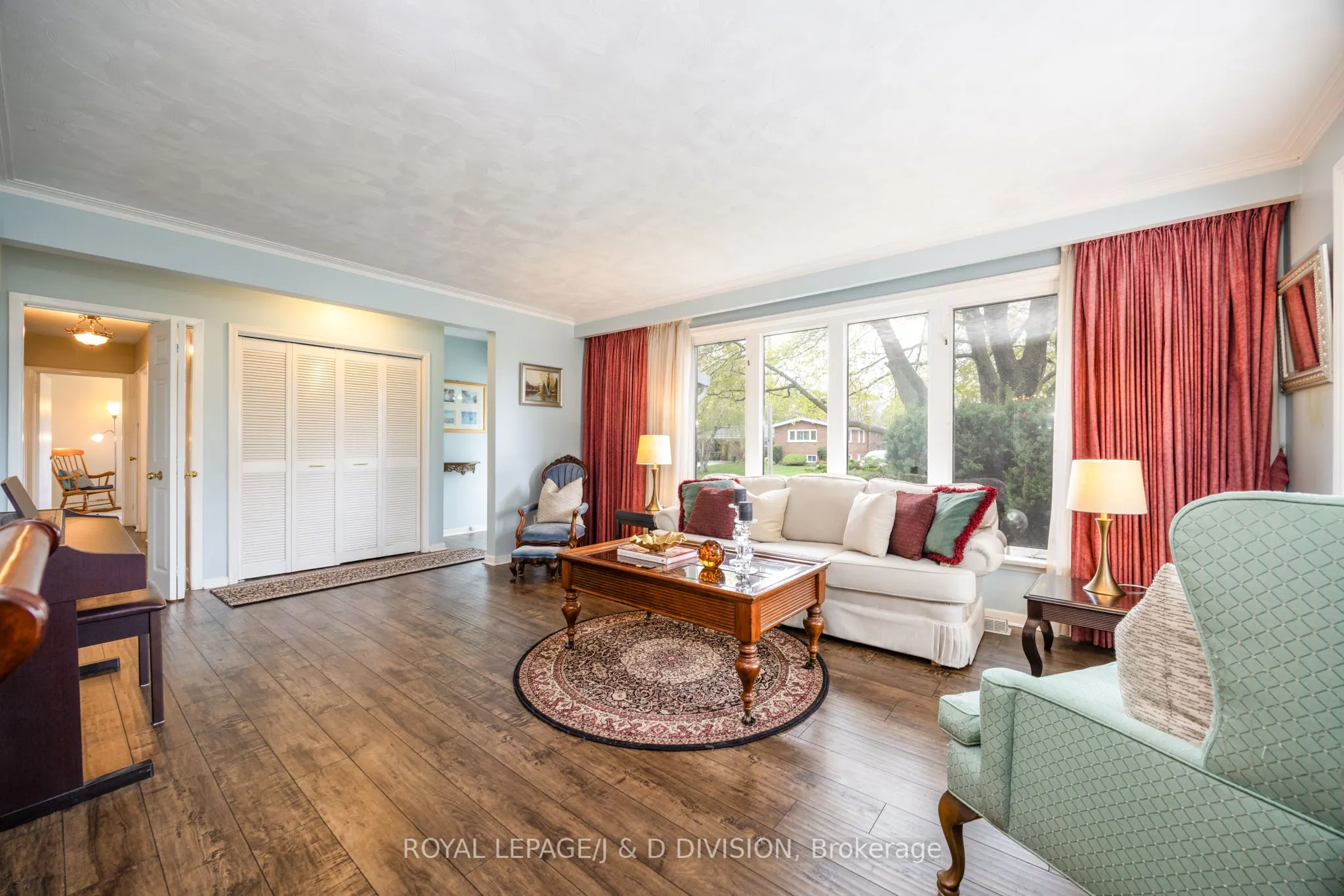 48 Greengrove Crescent