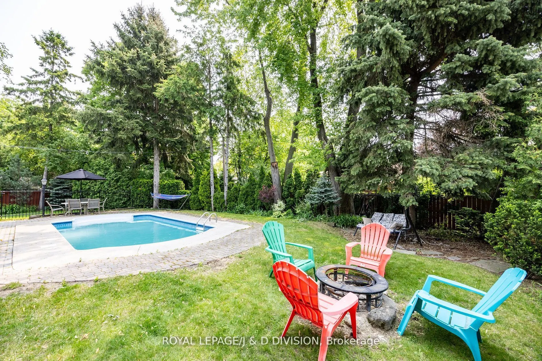 48 Greengrove Crescent