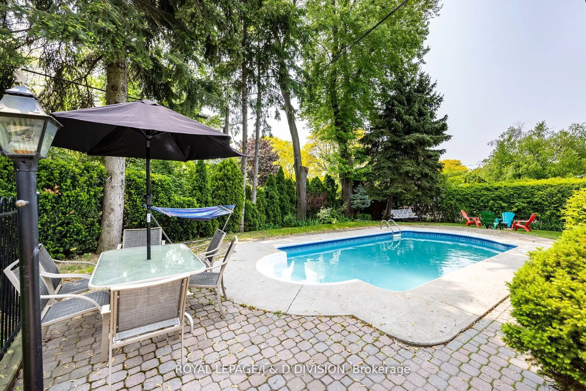 48 Greengrove Crescent