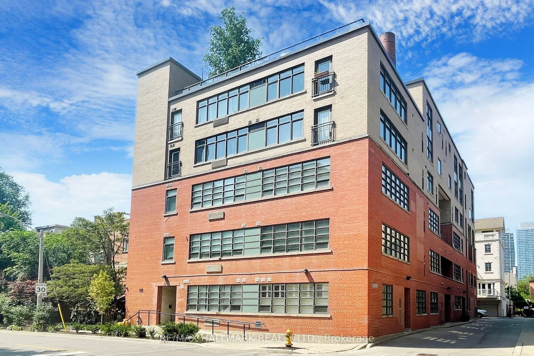 10 Wellesley Place, #206