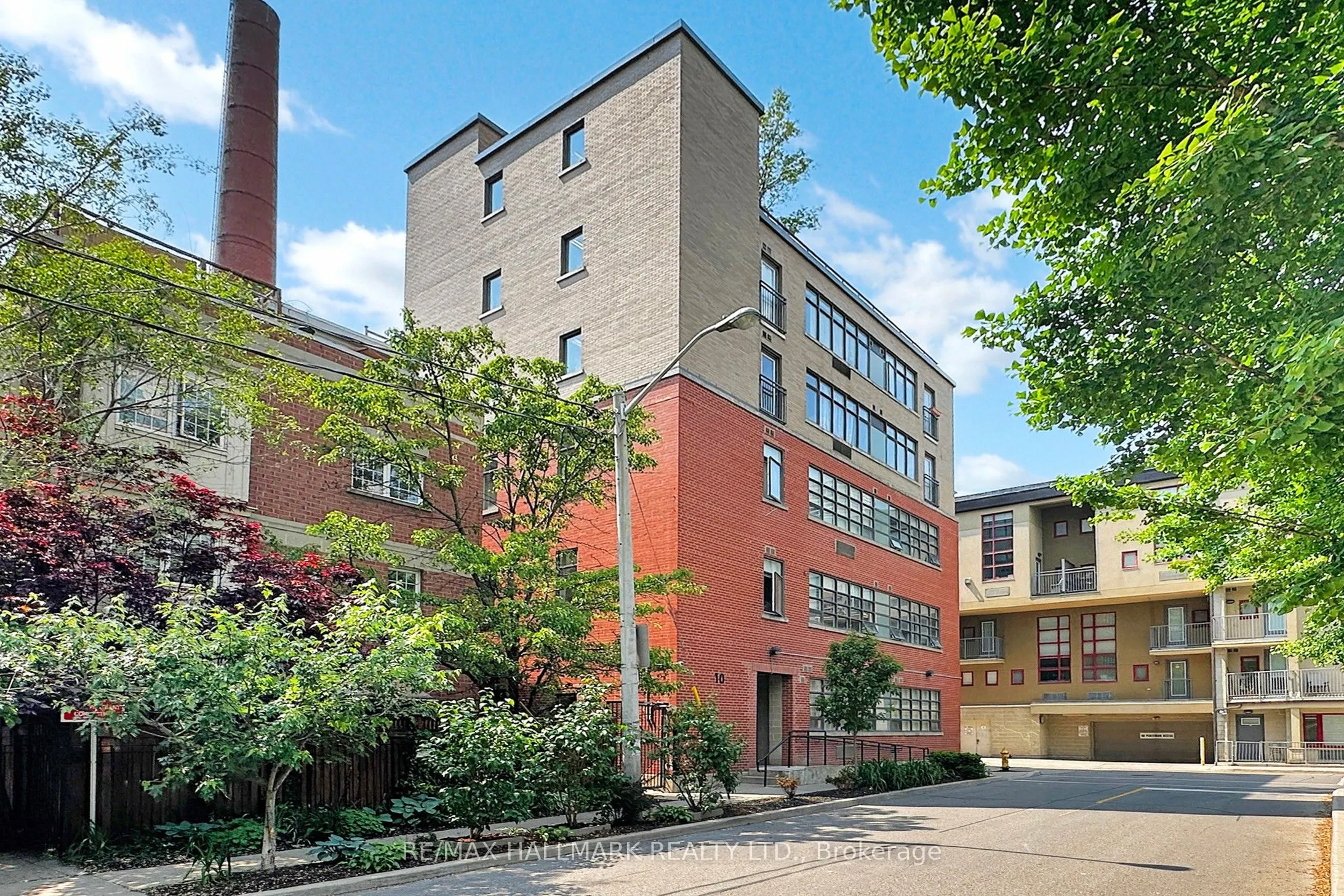 10 Wellesley Place, #206