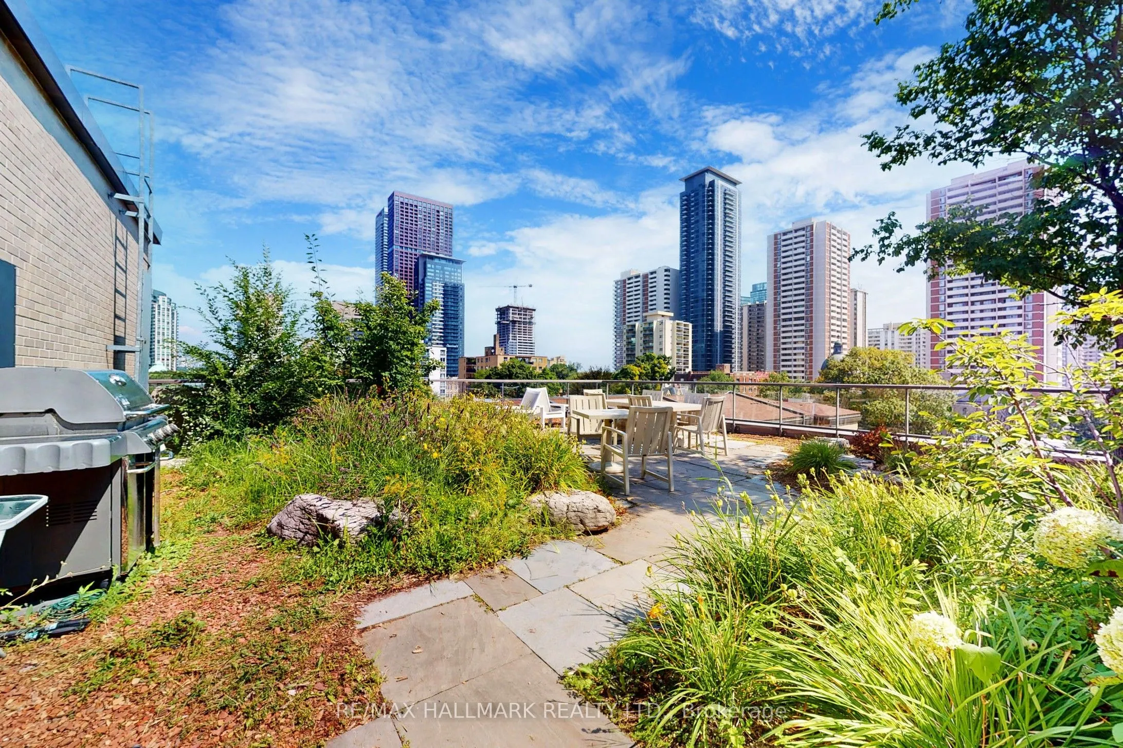 10 Wellesley Place, #206