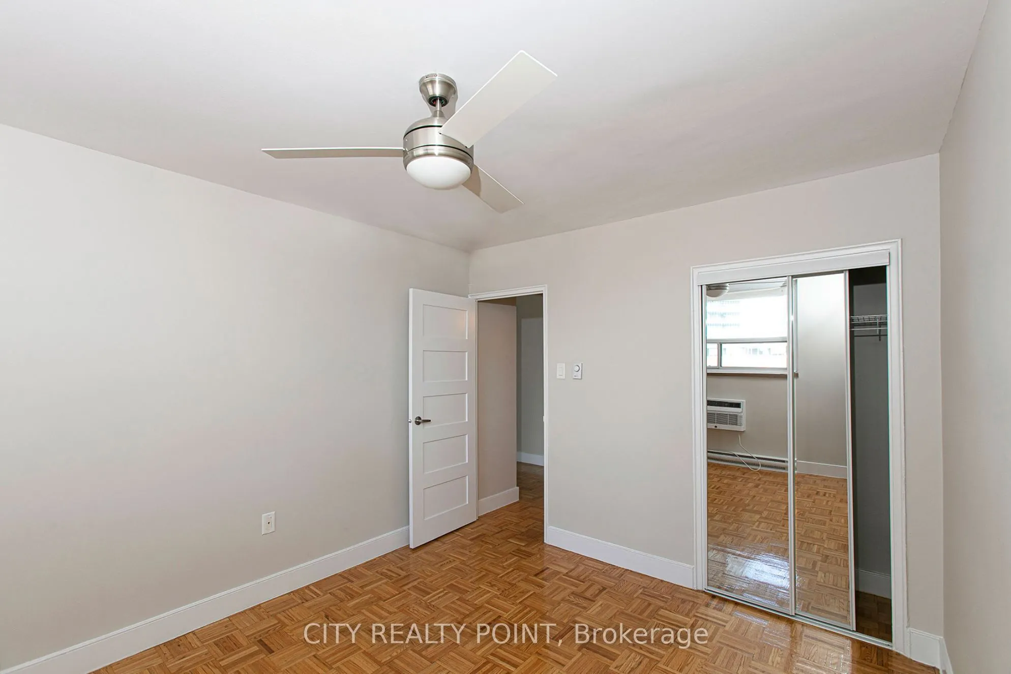 55 Isabella Street, #1002