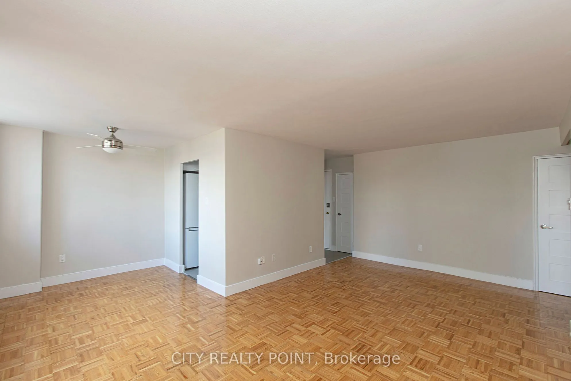 55 Isabella Street, #1002