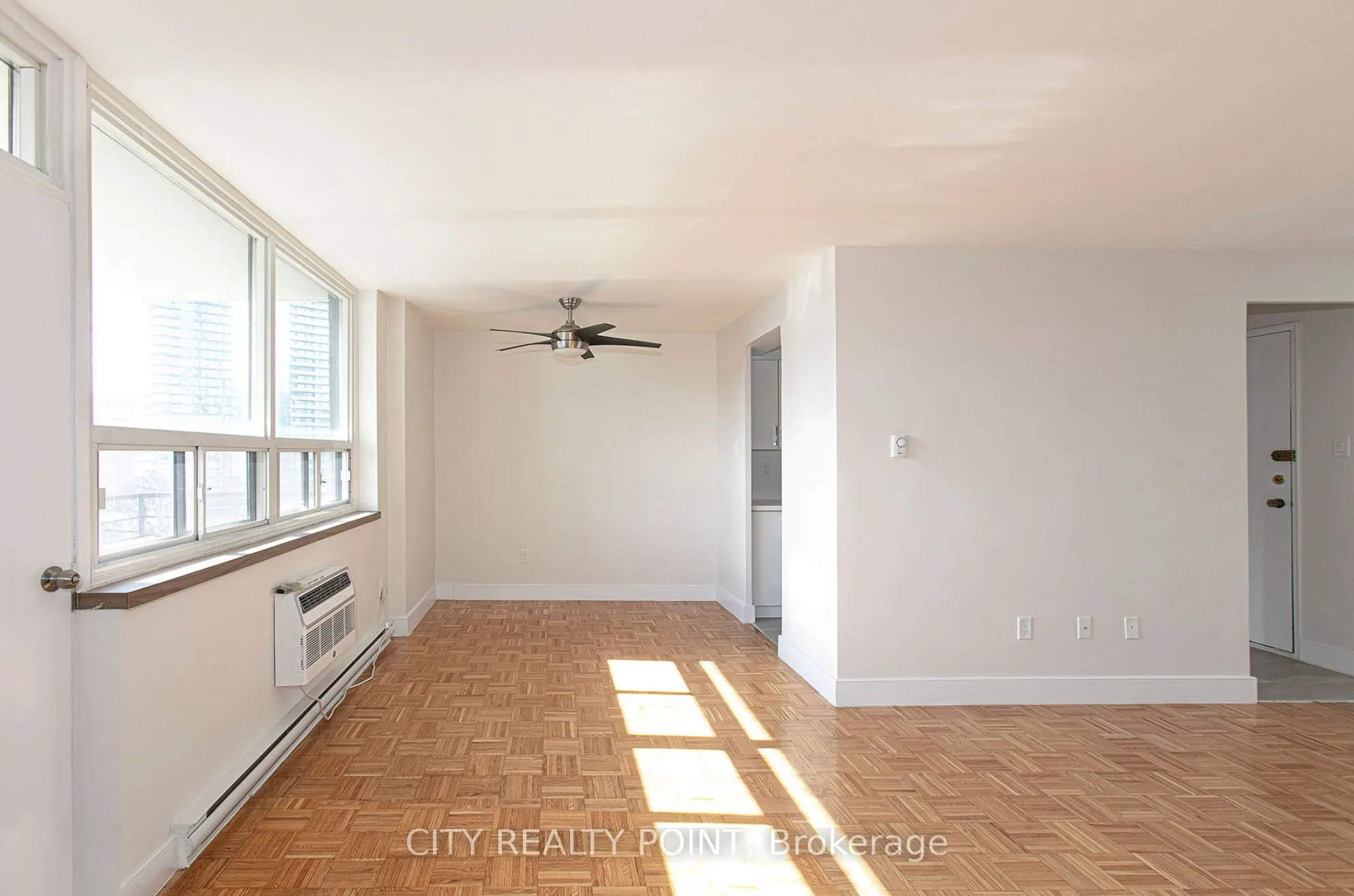 55 Isabella Street, #1002
