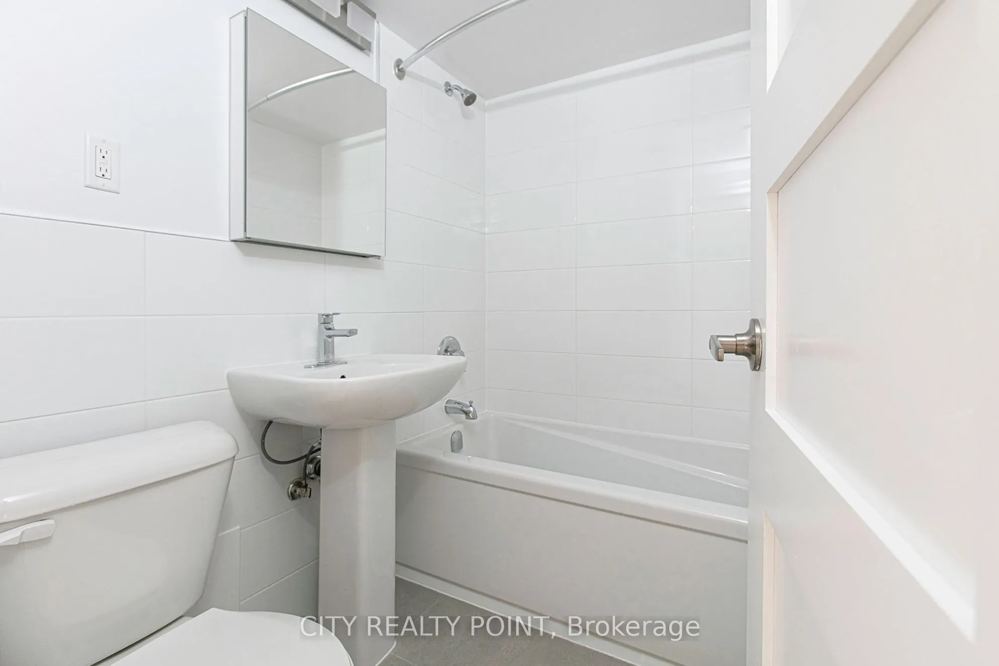 55 Isabella Street, #1002
