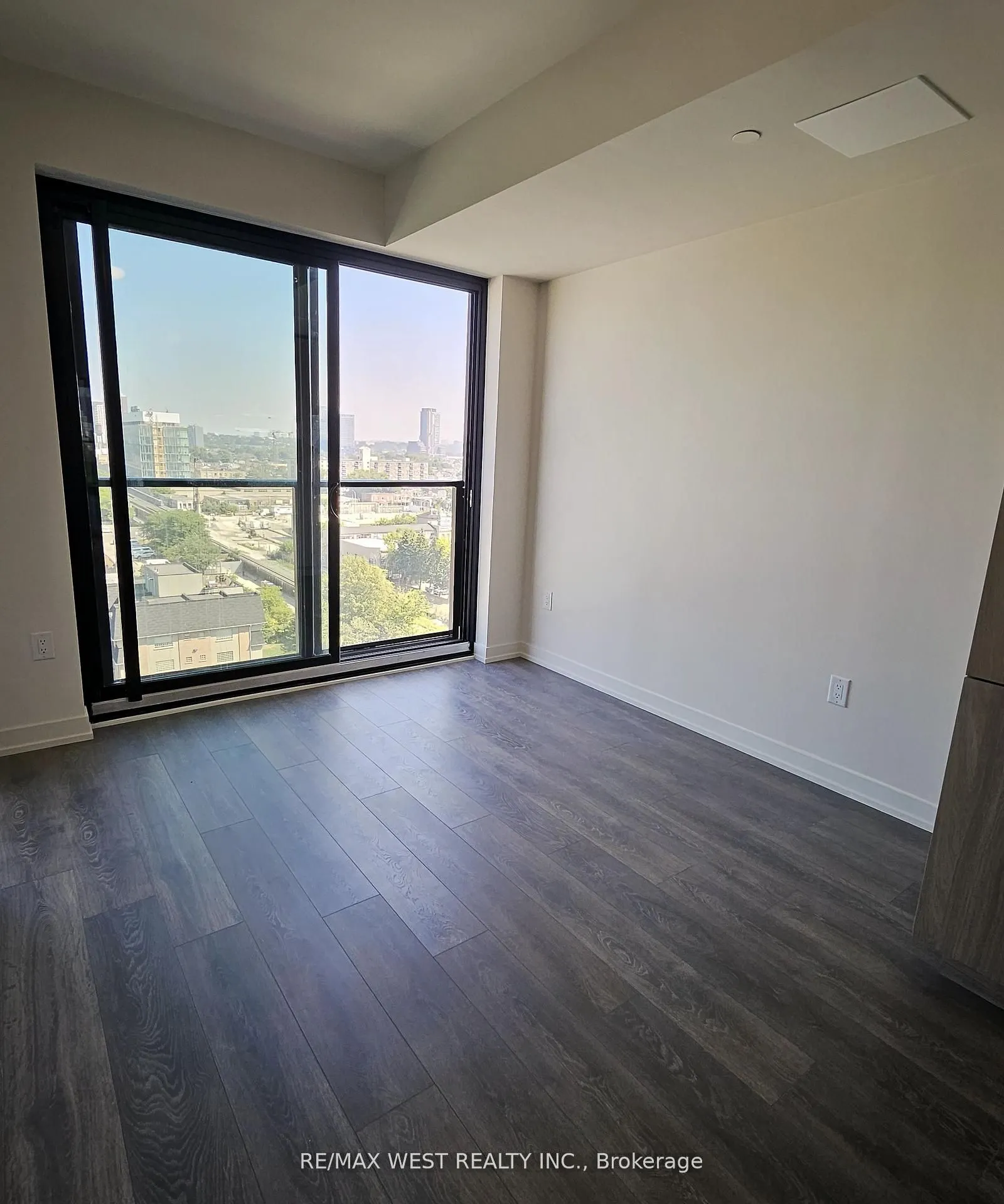 181 Sterling Road, #1012