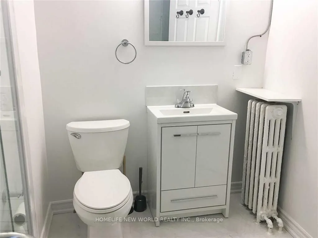 1104 College Street, #2nd floor
