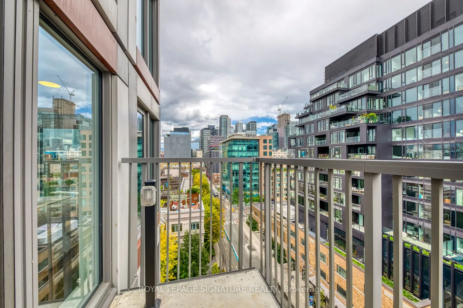 2 Augusta Avenue, #1003