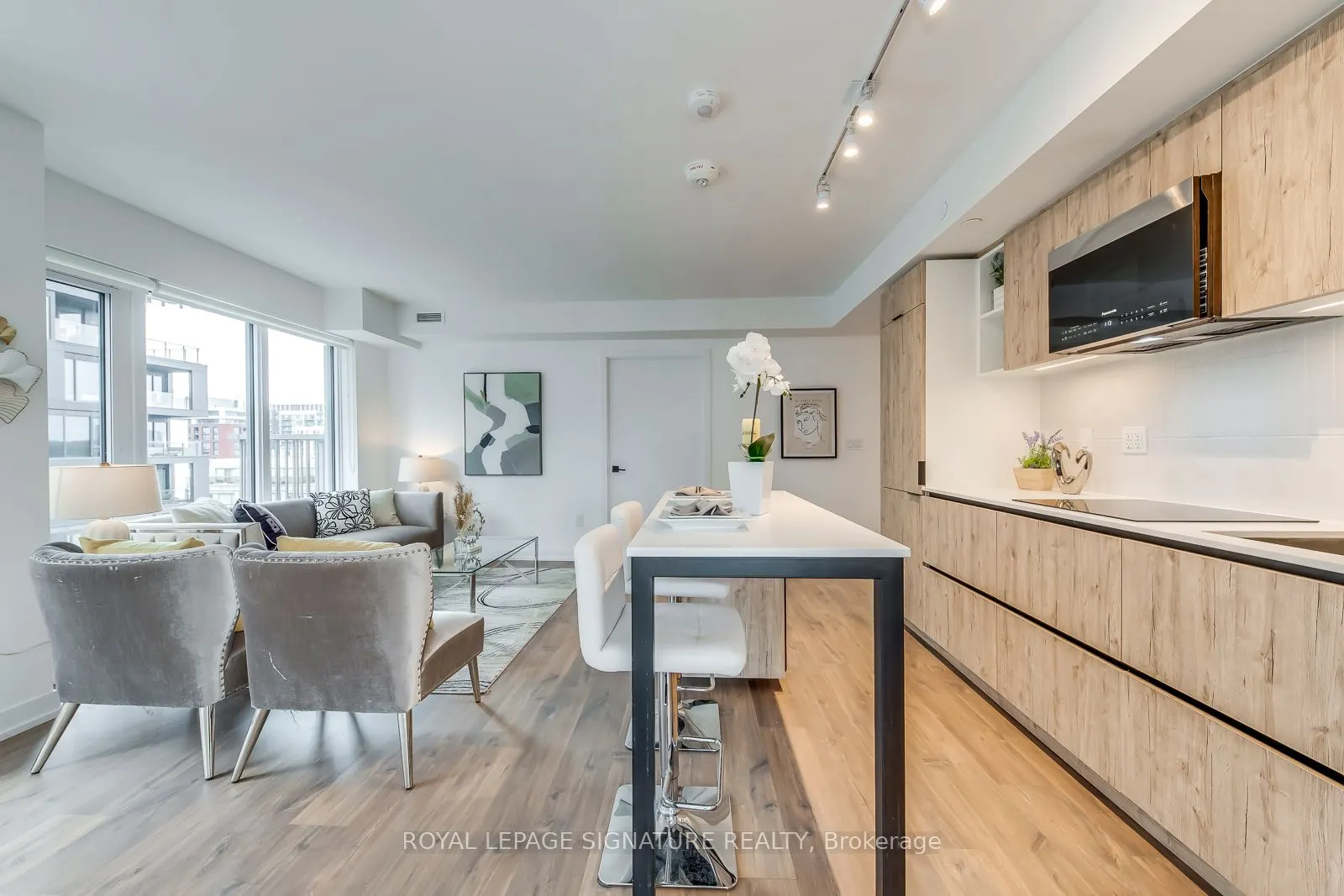 2 Augusta Avenue, #1003