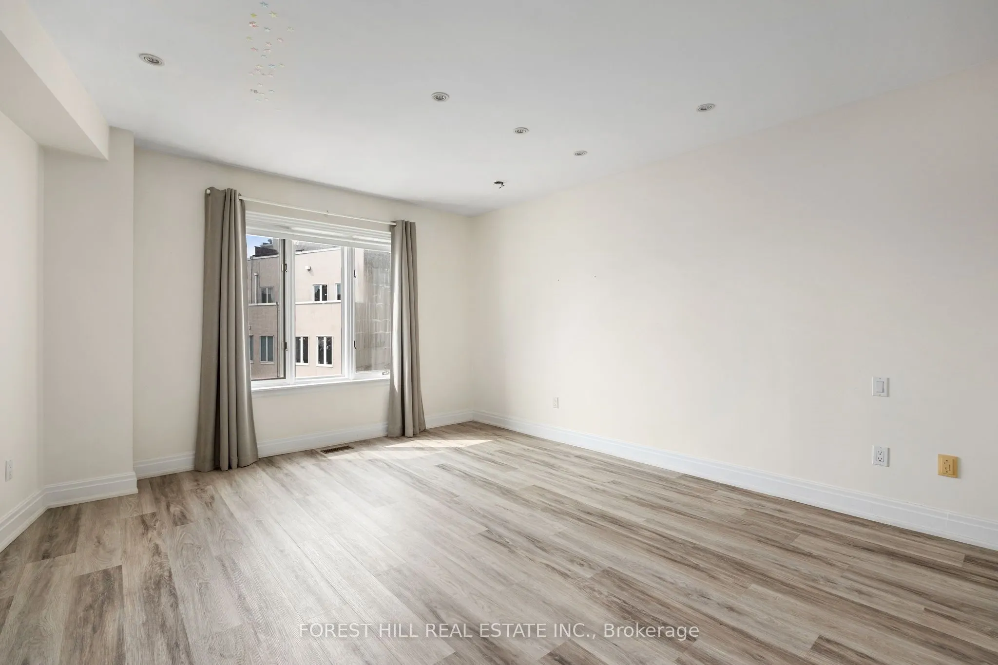 521 Davenport Road