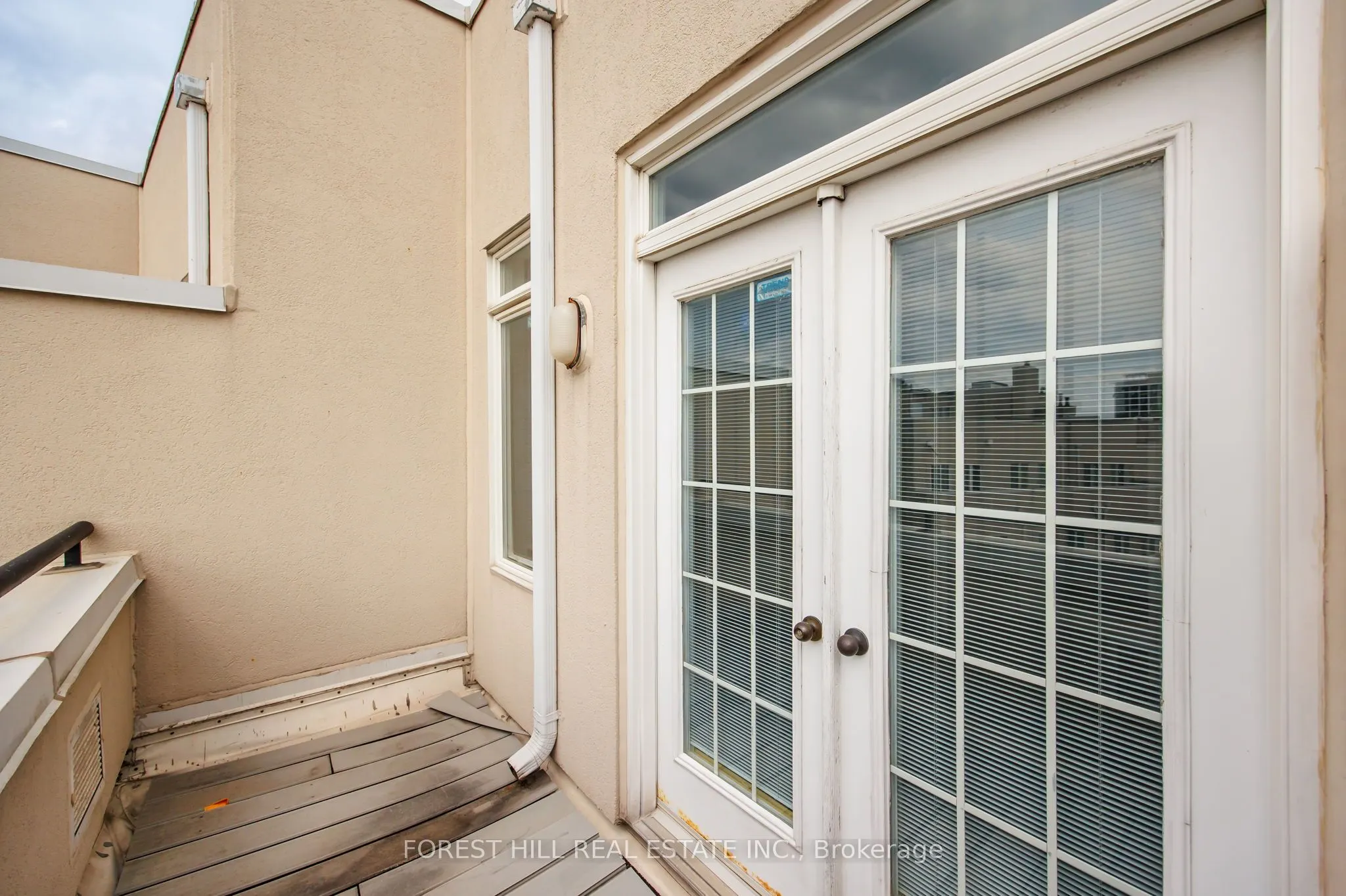 521 Davenport Road