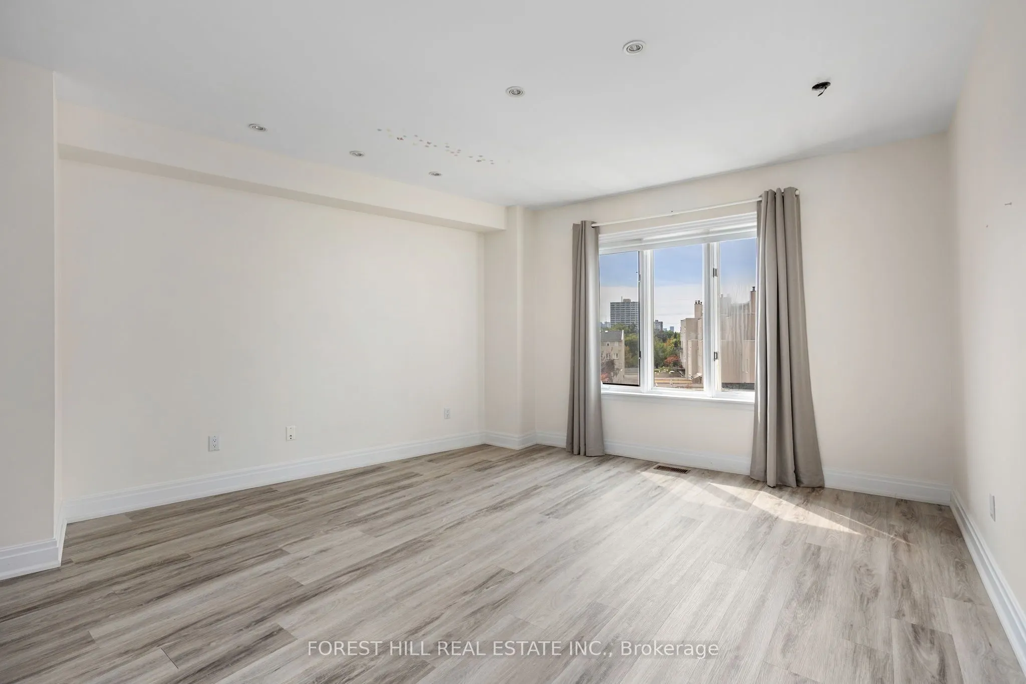 521 Davenport Road