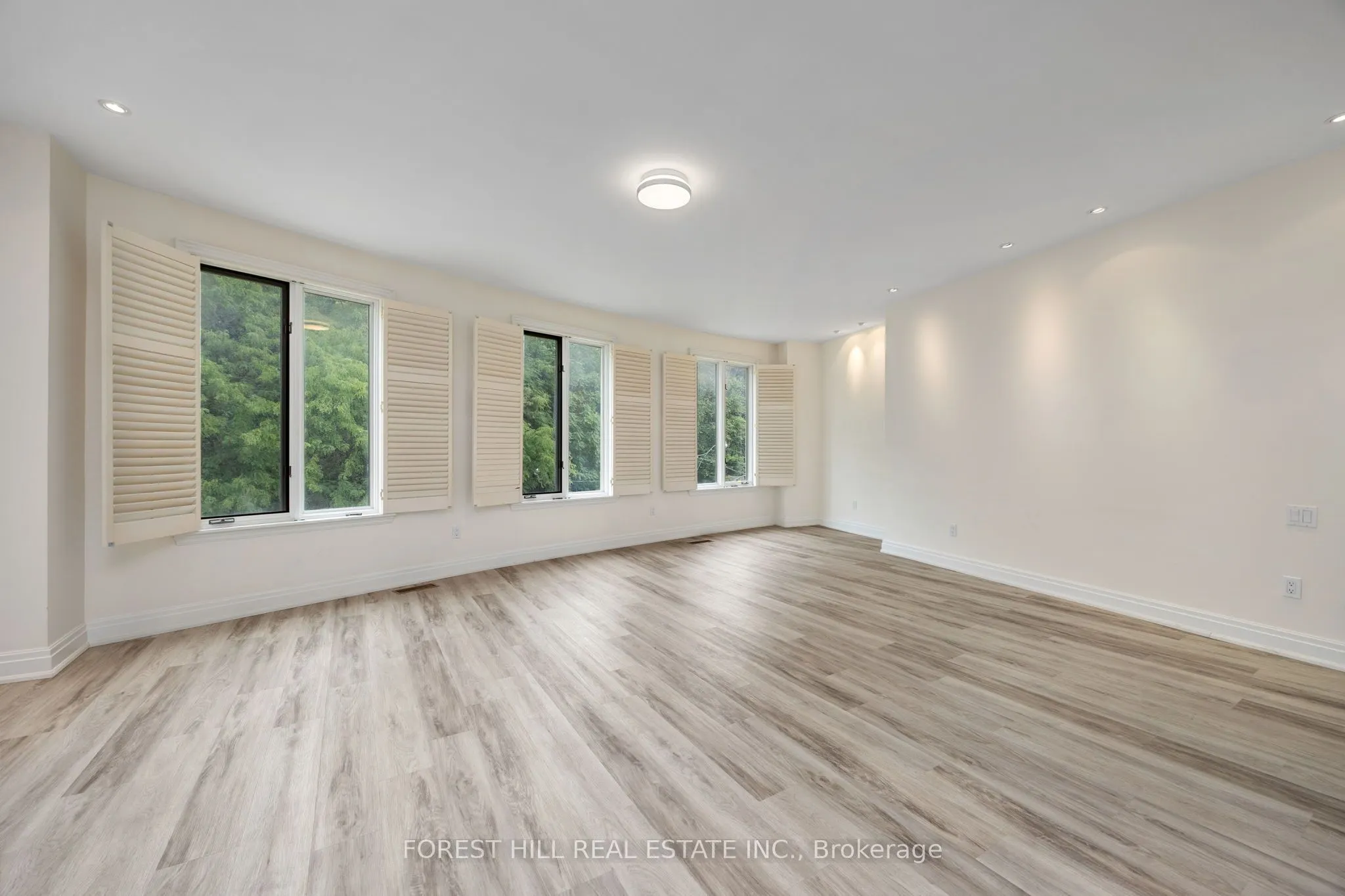 521 Davenport Road