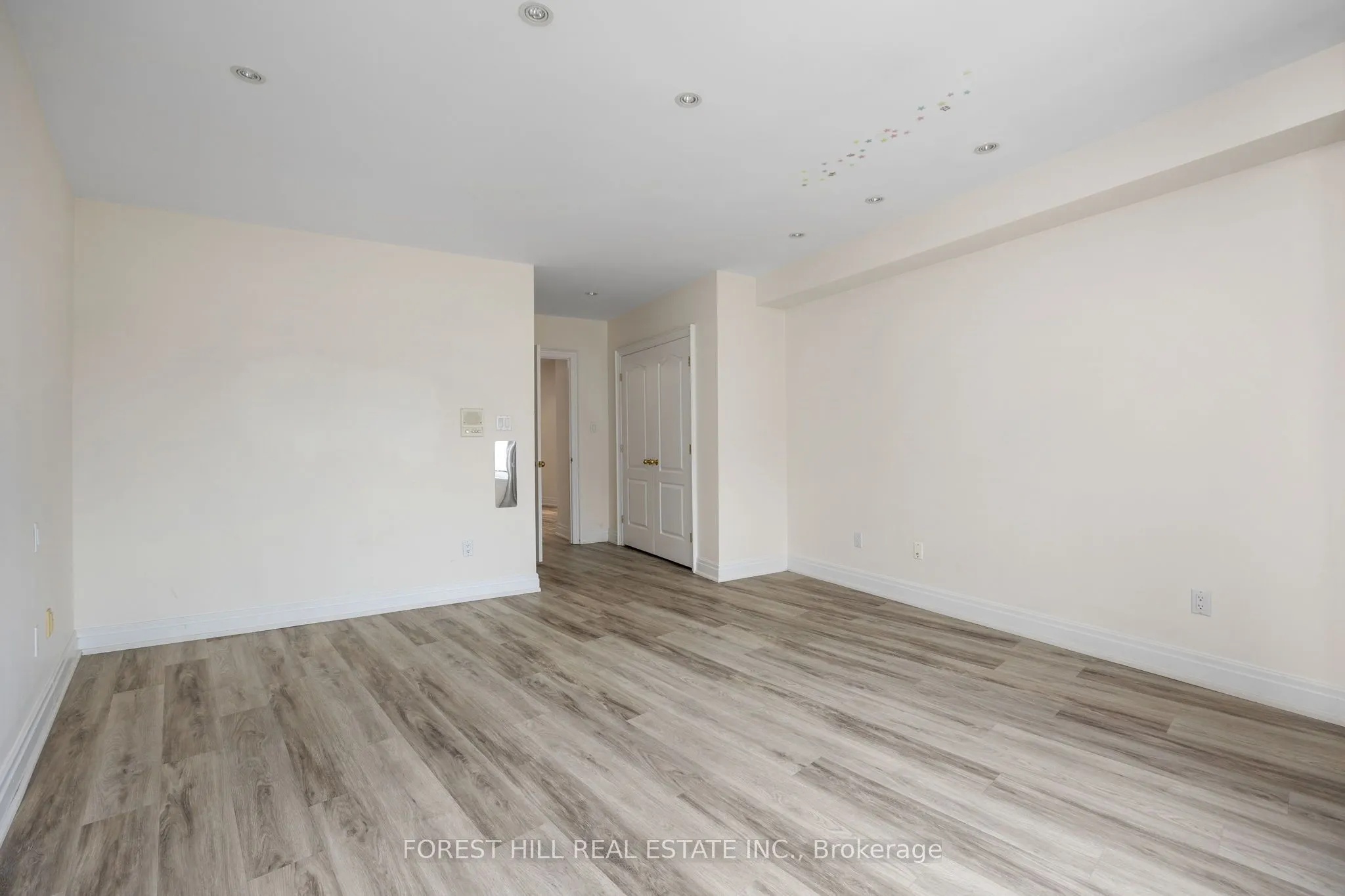 521 Davenport Road