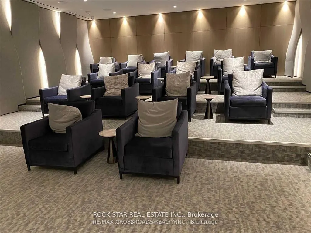 585 Bloor Street E, #1615