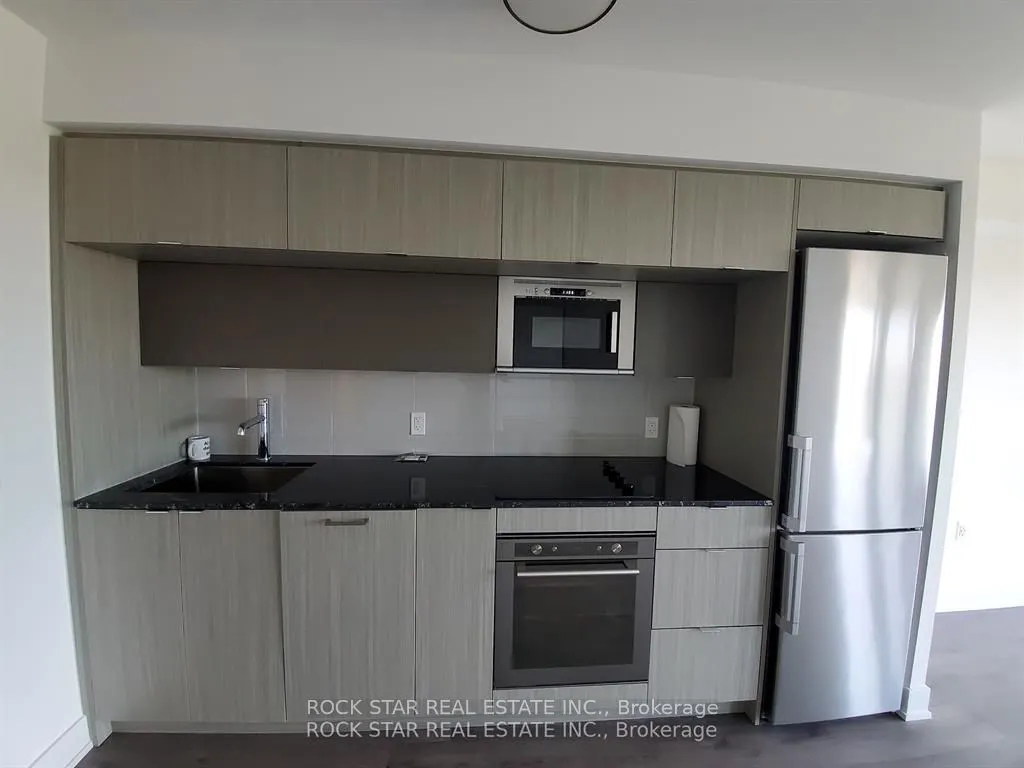 585 Bloor Street E, #1615